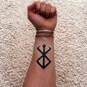Tattouage emblème Berserk